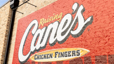 Raising Cane's Coming To Sarasota, Raising Cane’s Florida expansion, chicken fast food Florida, Sarasota Raising Cane’s, Tampa Bay chicken boom