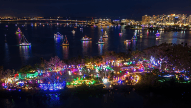 Sarasota Holiday Boat Parade, Sarasota Christmas Boat Parade, Sarasota Boat Parade 2025, Sarasota Bay holiday events, Marina Jack boat parade, Bayfront Park Sarasota, Sarasota Christmas events, Sarasota holiday lights, Sarasota waterfront festivals, Suncoast Charities events, Lido Key Christmas parade