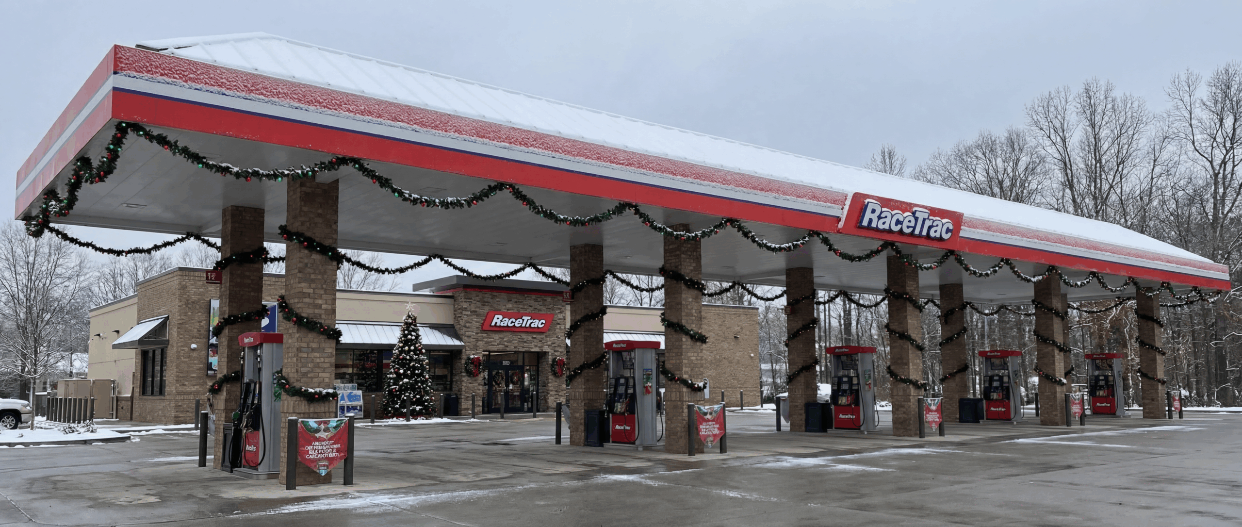 RaceTrac North Carolina, RaceTrac Monroe NC, convenience store real estate, retail pad site development, fuel station real estate, Charlotte Monroe corridor retail, C-store expansion Southeast, commercial real estate trends convenience stores